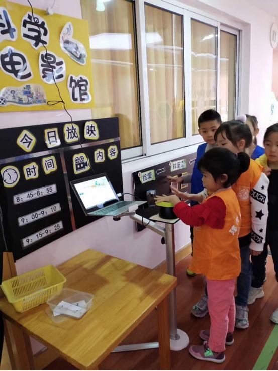 男子打到无人车全程给AI当教练,一场科技与生活的奇妙邂逅 男子打到无人车全程给AI当教练,一场科技与生活的奇妙邂逅